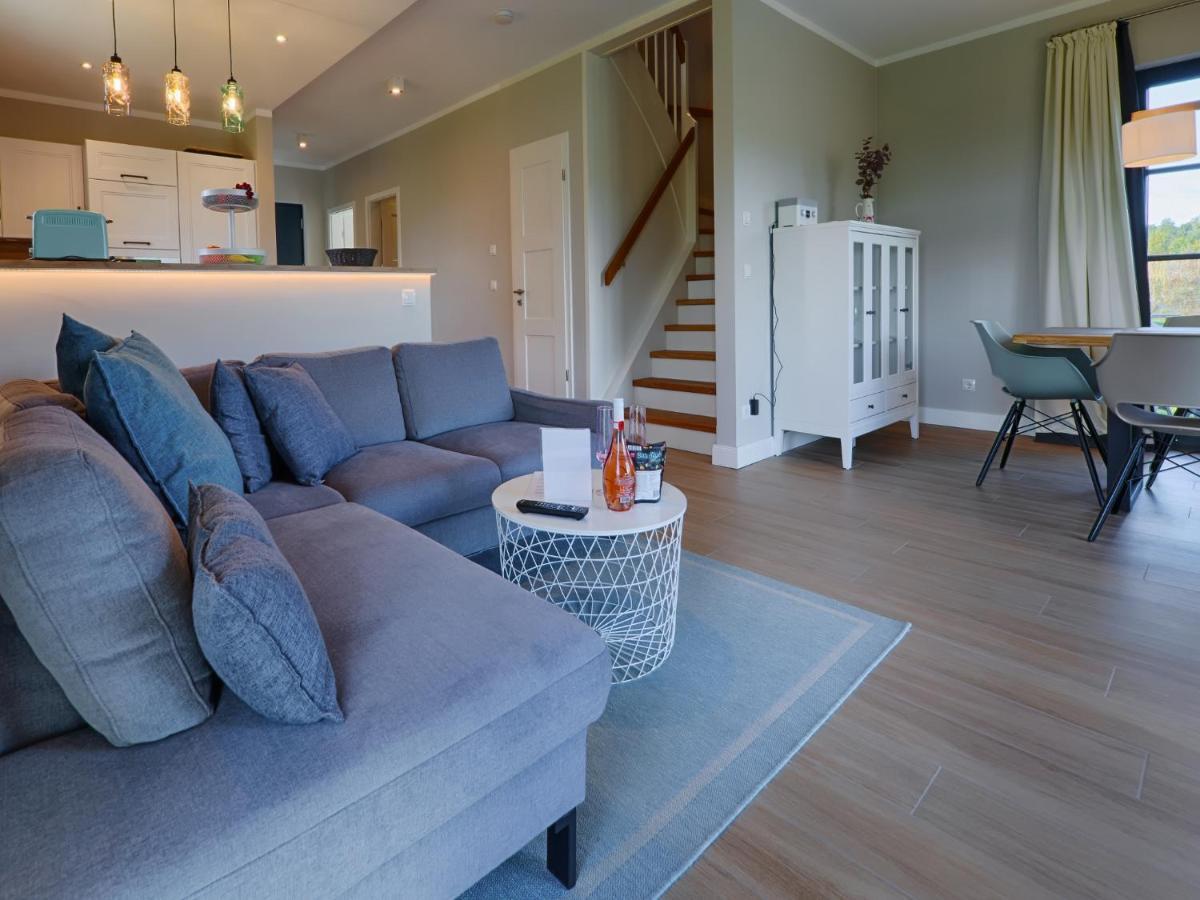 Reetland Am Meer - Premium Reetdachvilla Mit 3 Schlafzimmern, Sauna Und Kamin F27 Dranske Exteriör bild